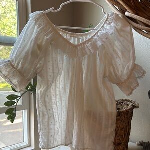 Doen White Ruffled Bib Collar Blouse